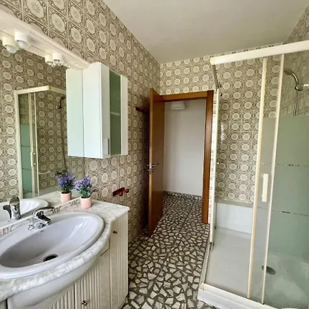 Apartamento Casa Toni - 2833 *